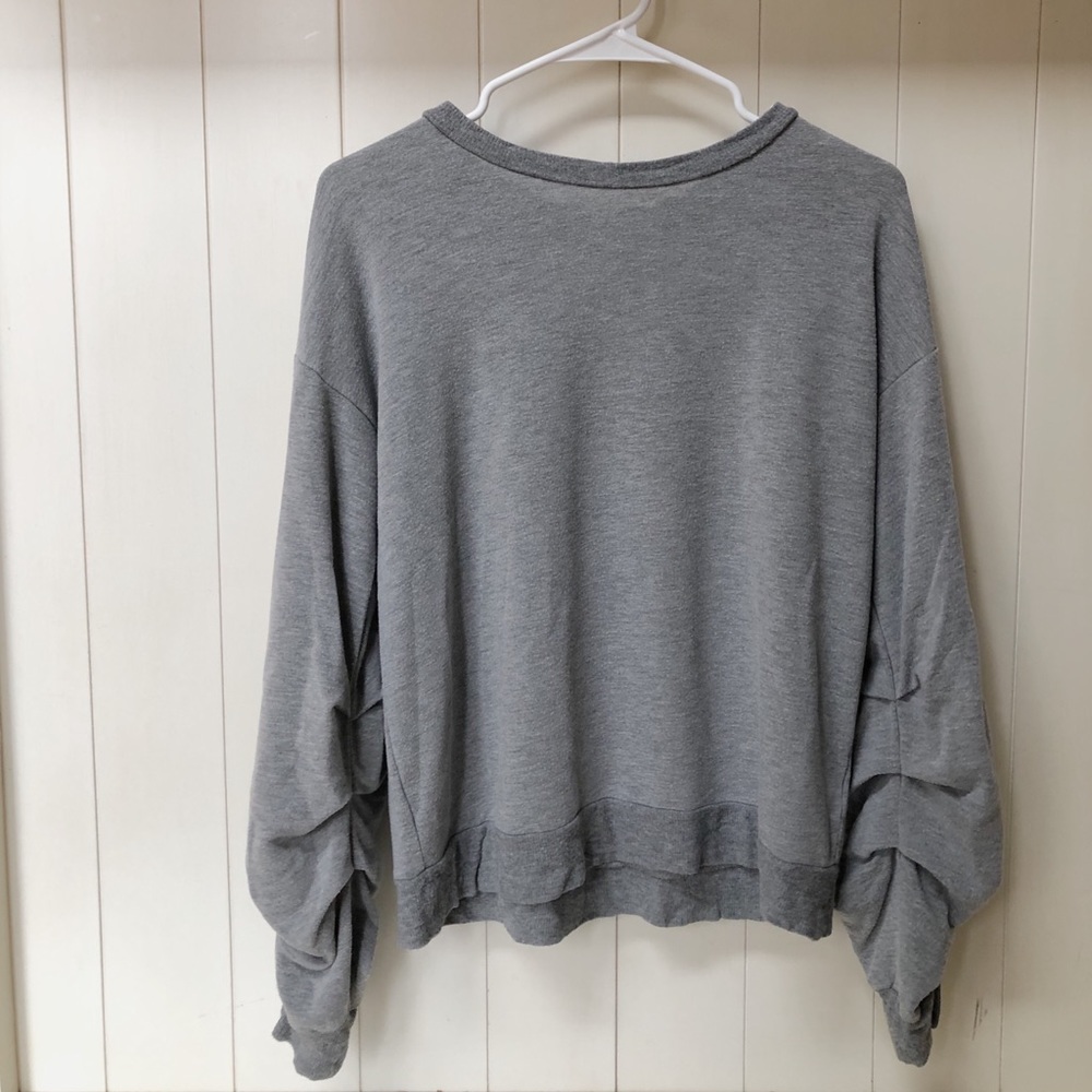 Sweetly Gray Cupio Top with Double Sleeve Bows